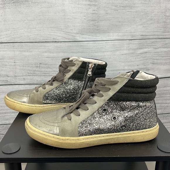 Steve Madden Golden Goose Knock off - Picture 7 of 7